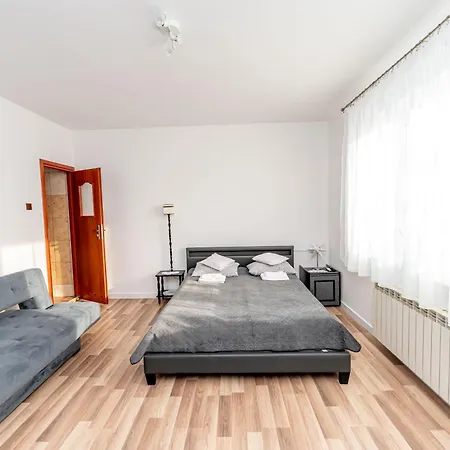 Resia Rum i privatbostad Krynica-Zdrój