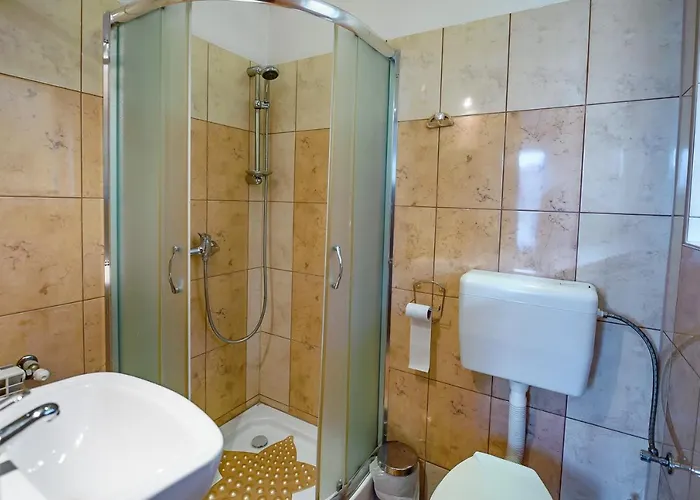 Alloggio in famiglia Resia *